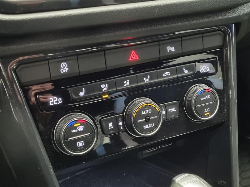 Volkswagen T-Roc vaihtoauto