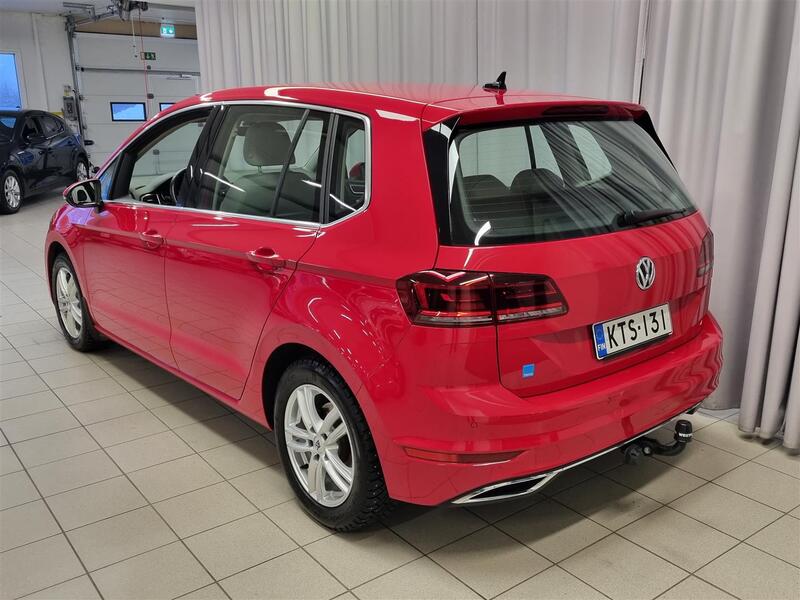 Volkswagen Golf Sportsvan vaihtoauto