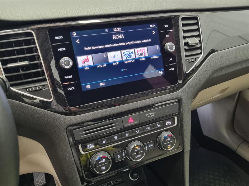 Volkswagen Golf Sportsvan vaihtoauto