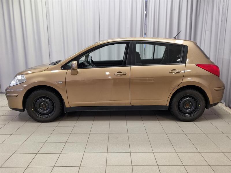 Nissan Tiida vaihtoauto