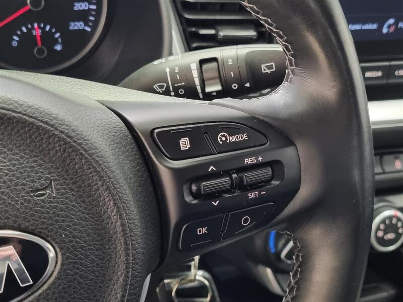 Kia Stonic vaihtoauto