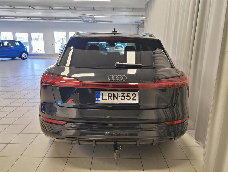 Audi Q8 e-tron vaihtoauto