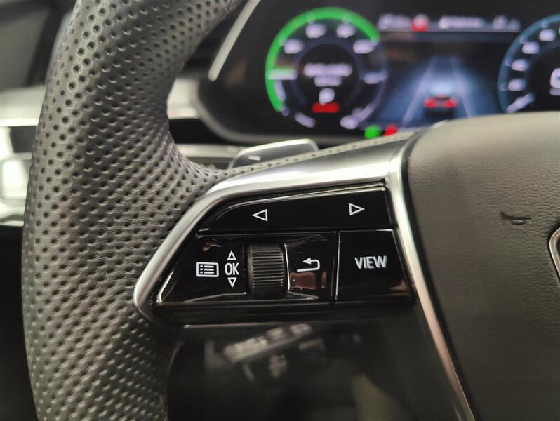 Audi Q8 e-tron vaihtoauto