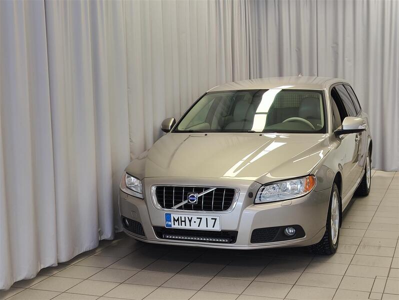 Volvo V70 vaihtoauto