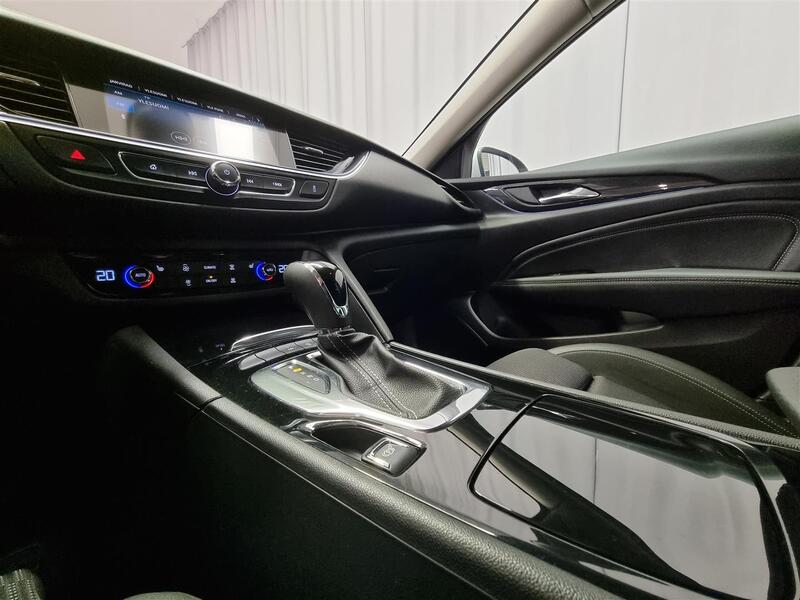 Opel Insignia vaihtoauto