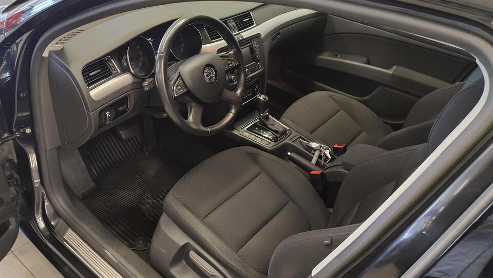 Skoda Superb vaihtoauto