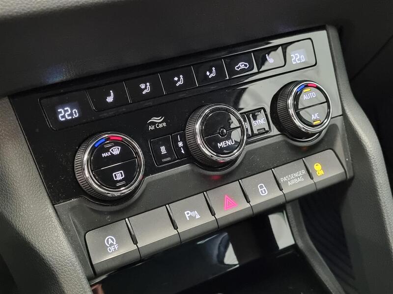 Skoda Karoq vaihtoauto