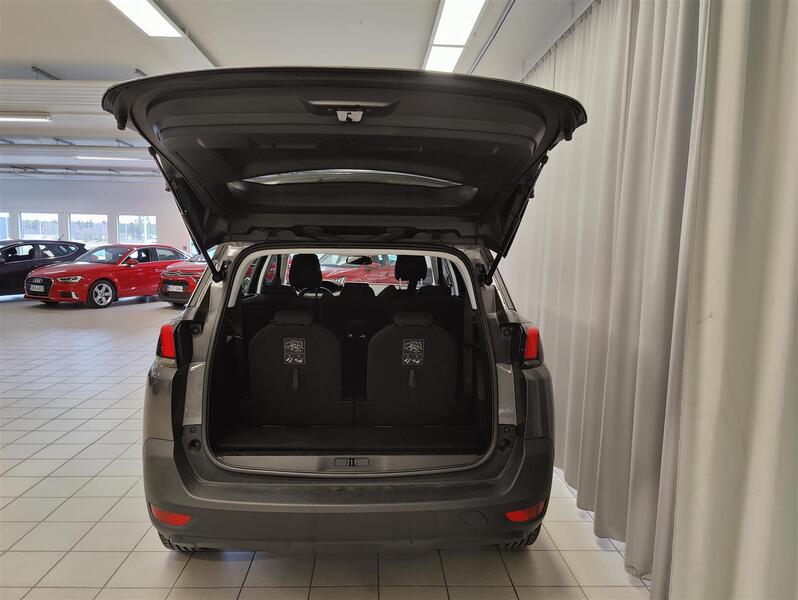 Peugeot 5008 vaihtoauto