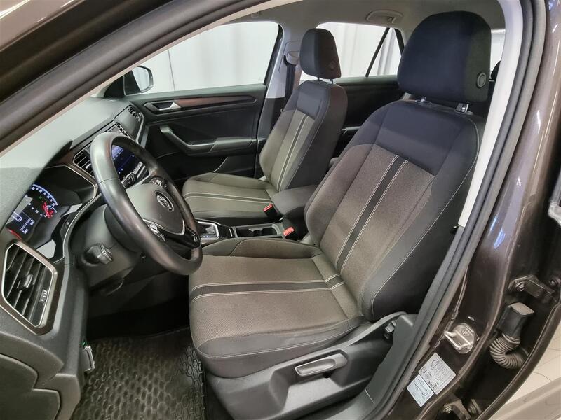 Volkswagen T-Roc vaihtoauto