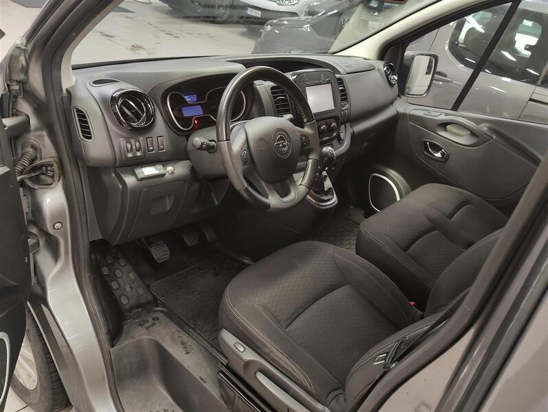 Opel Vivaro vaihtoauto