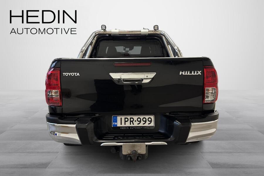 Toyota Hilux vaihtoauto