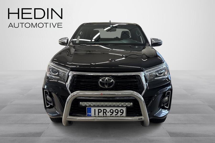 Toyota Hilux vaihtoauto