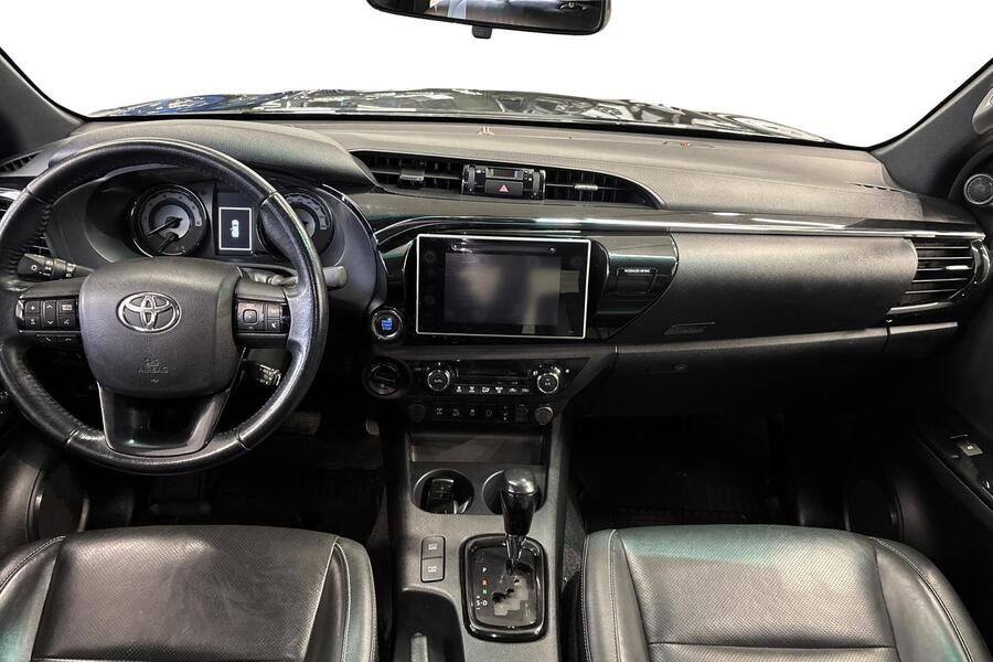 Toyota Hilux vaihtoauto