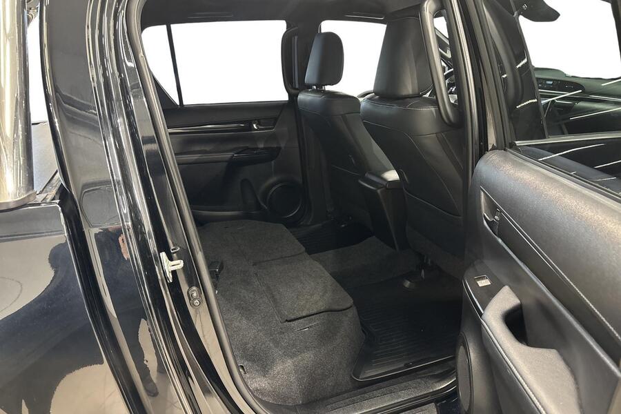 Toyota Hilux vaihtoauto