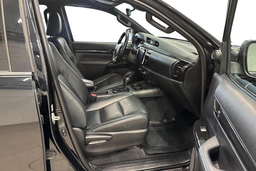 Toyota Hilux vaihtoauto