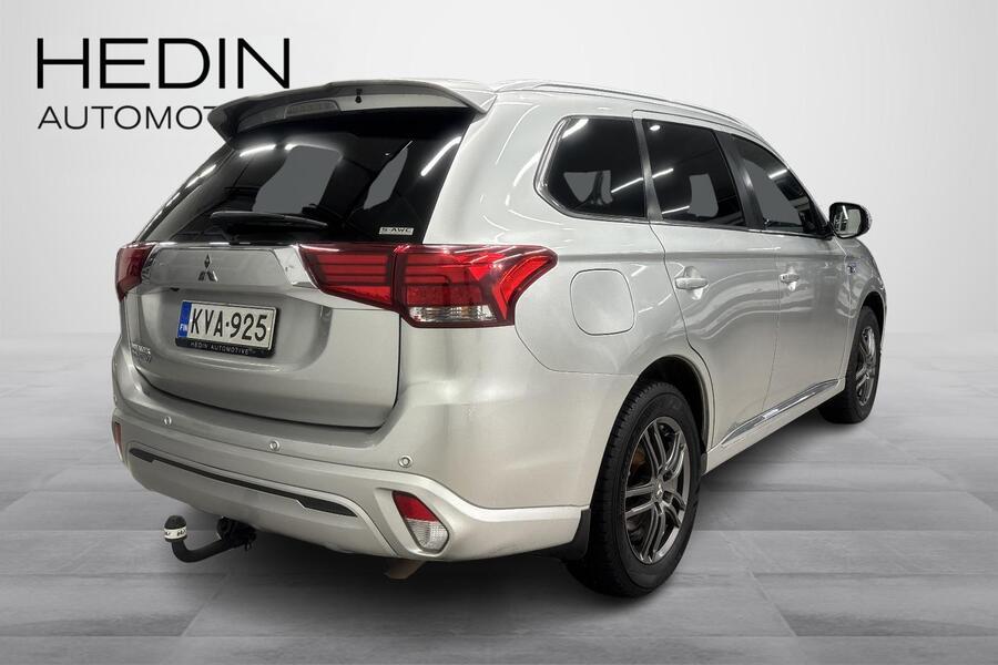 Mitsubishi Outlander PHEV vaihtoauto