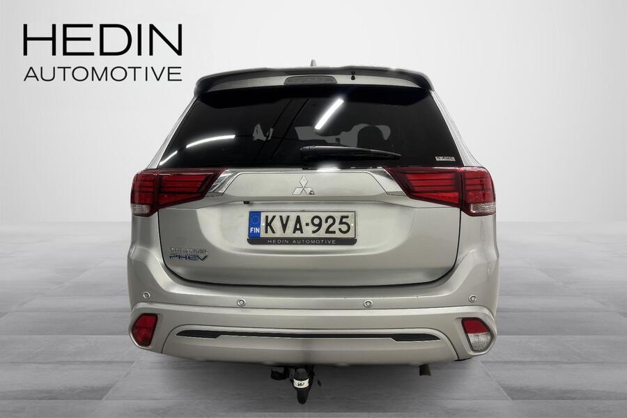 Mitsubishi Outlander PHEV vaihtoauto