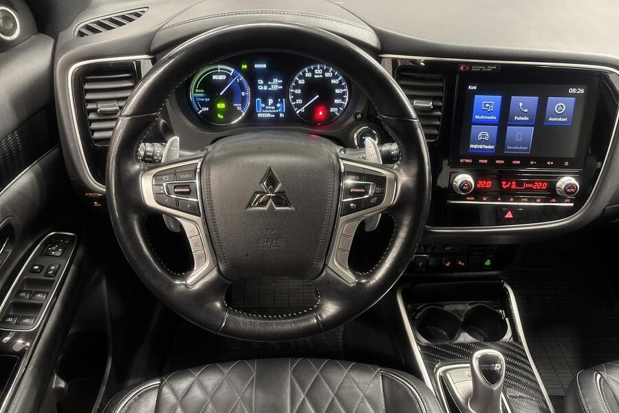 Mitsubishi Outlander PHEV vaihtoauto