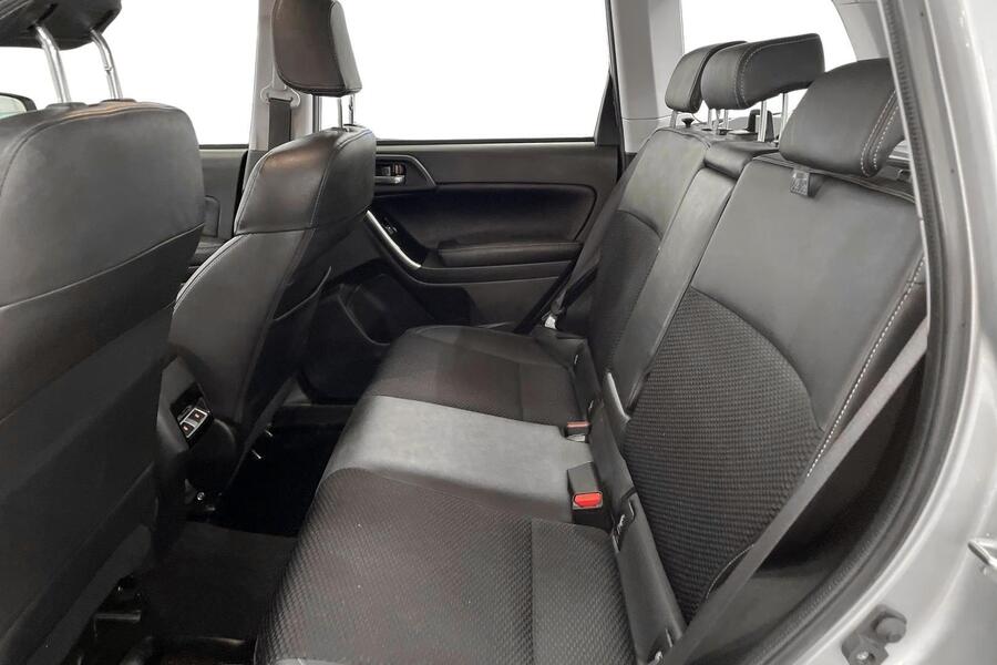 Subaru Forester vaihtoauto