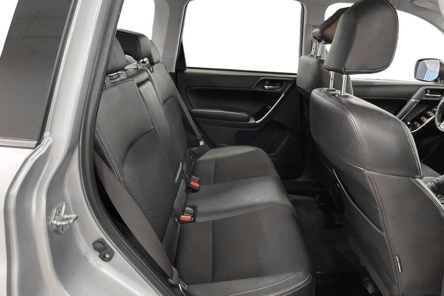 Subaru Forester vaihtoauto