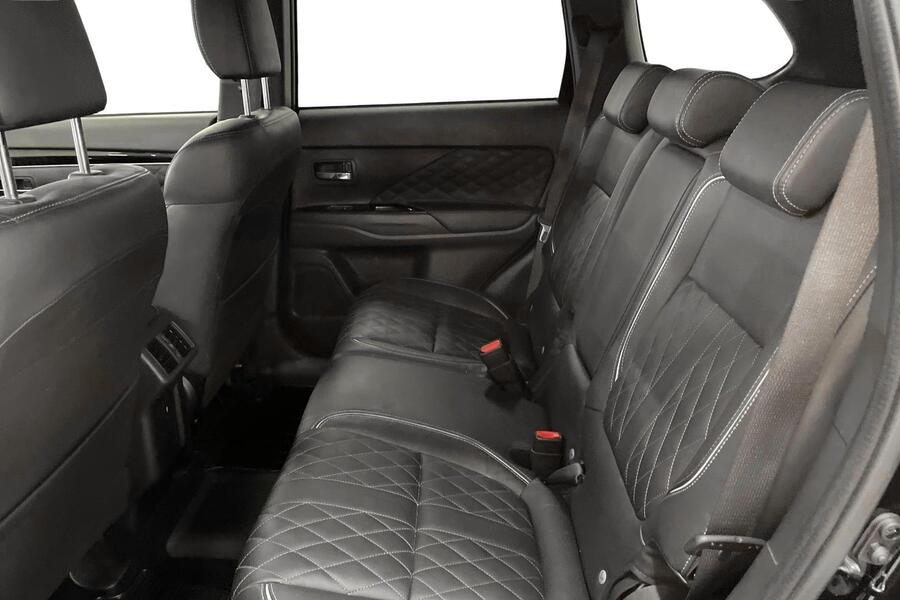 Mitsubishi Outlander PHEV vaihtoauto