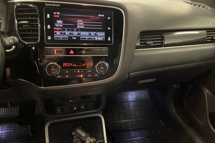 Mitsubishi Outlander PHEV vaihtoauto