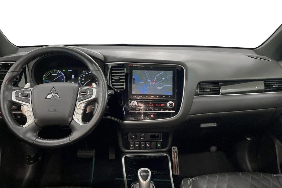 Mitsubishi Outlander PHEV vaihtoauto