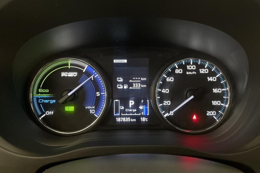 Mitsubishi Outlander PHEV vaihtoauto