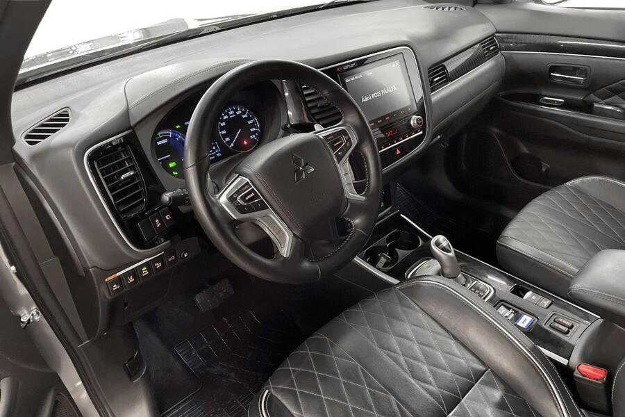 Mitsubishi Outlander PHEV vaihtoauto