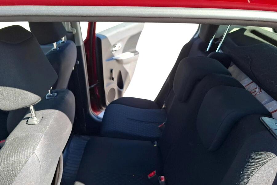 Toyota Urban Cruiser vaihtoauto