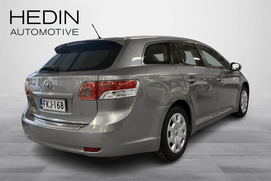 Toyota Avensis vaihtoauto