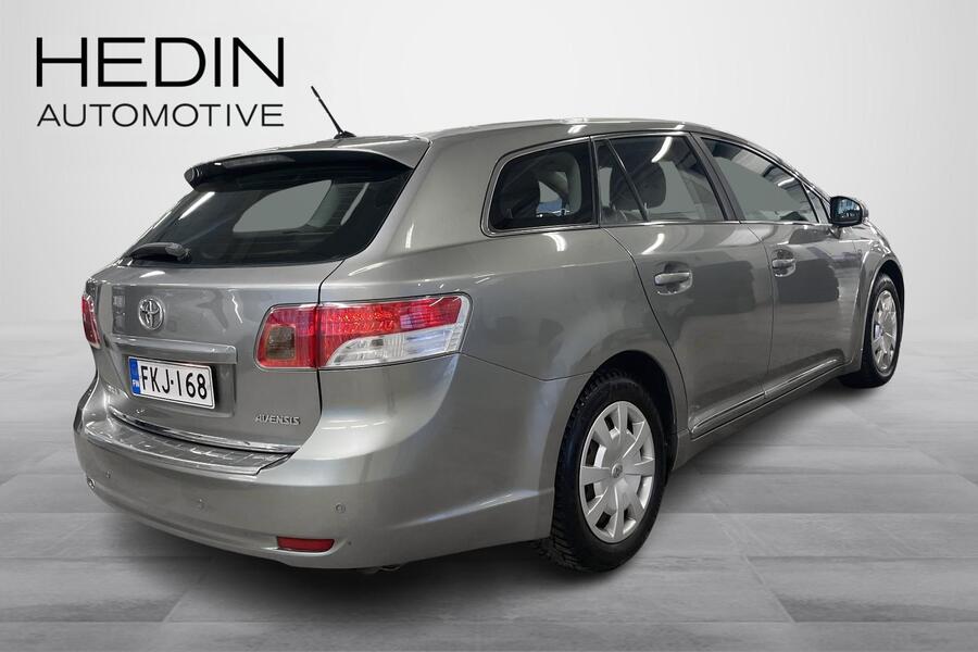 Toyota Avensis vaihtoauto