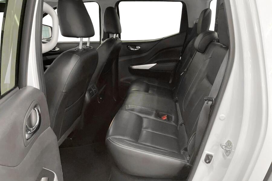 Nissan Navara vaihtoauto