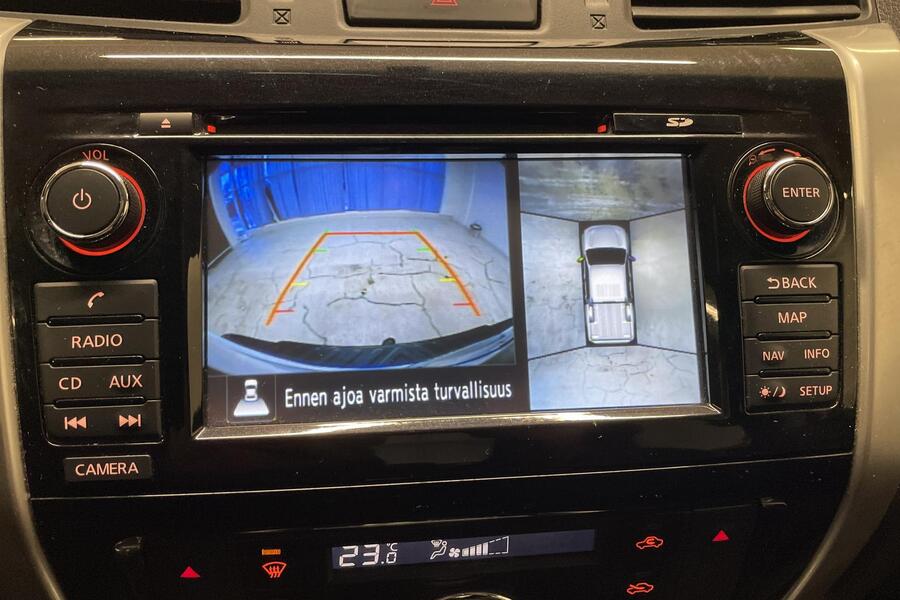 Nissan Navara vaihtoauto