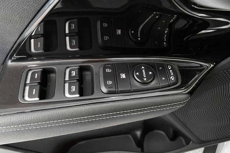 Kia Niro plug-in vaihtoauto