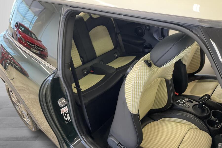 Mini Hatchback vaihtoauto
