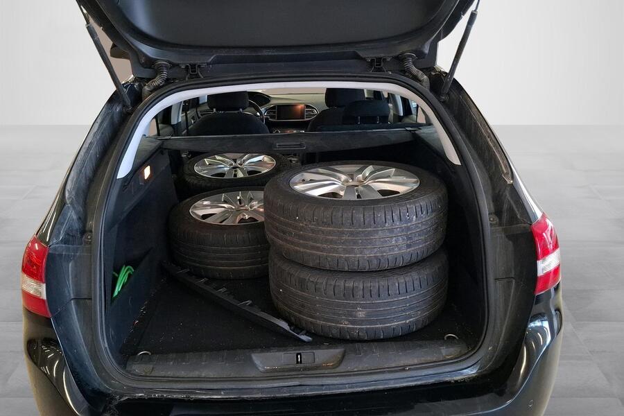 Peugeot 308 vaihtoauto