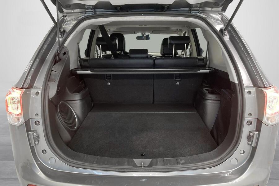 Mitsubishi Outlander PHEV vaihtoauto