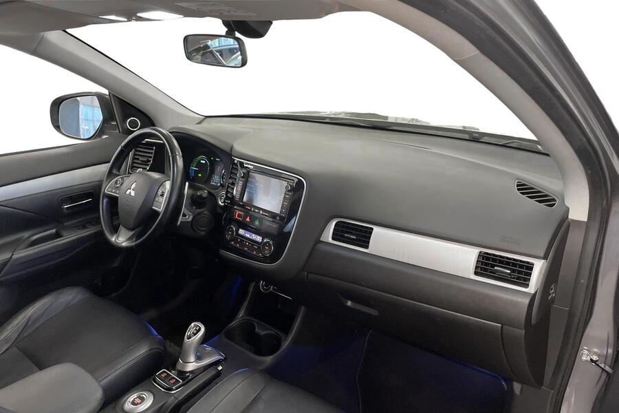 Mitsubishi Outlander PHEV vaihtoauto