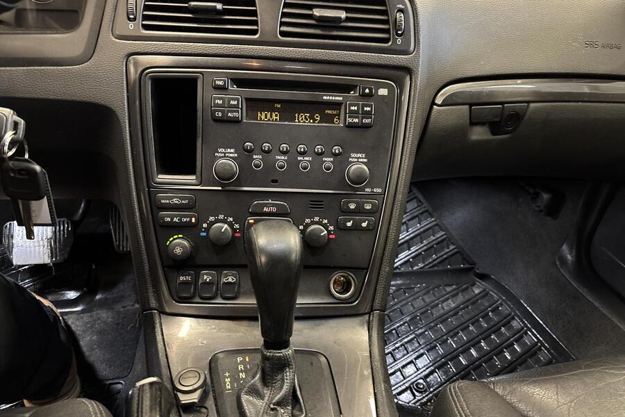 Volvo V70 vaihtoauto