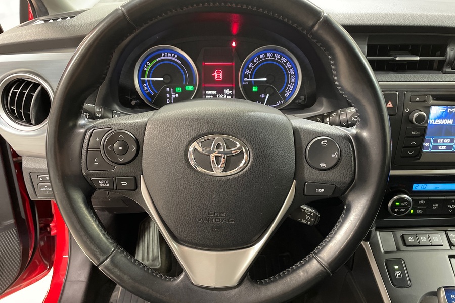 Toyota Auris vaihtoauto