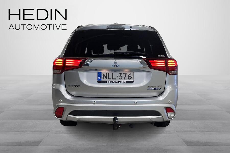 Mitsubishi Outlander PHEV vaihtoauto