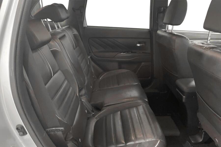 Mitsubishi Outlander PHEV vaihtoauto