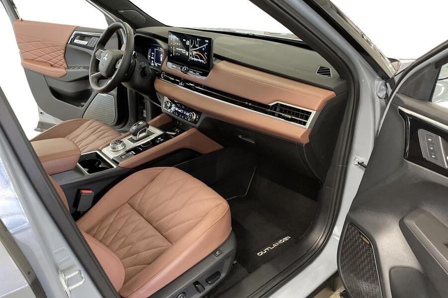 Mitsubishi Outlander vaihtoauto