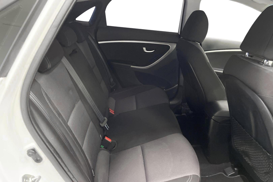 Hyundai i30 5d vaihtoauto