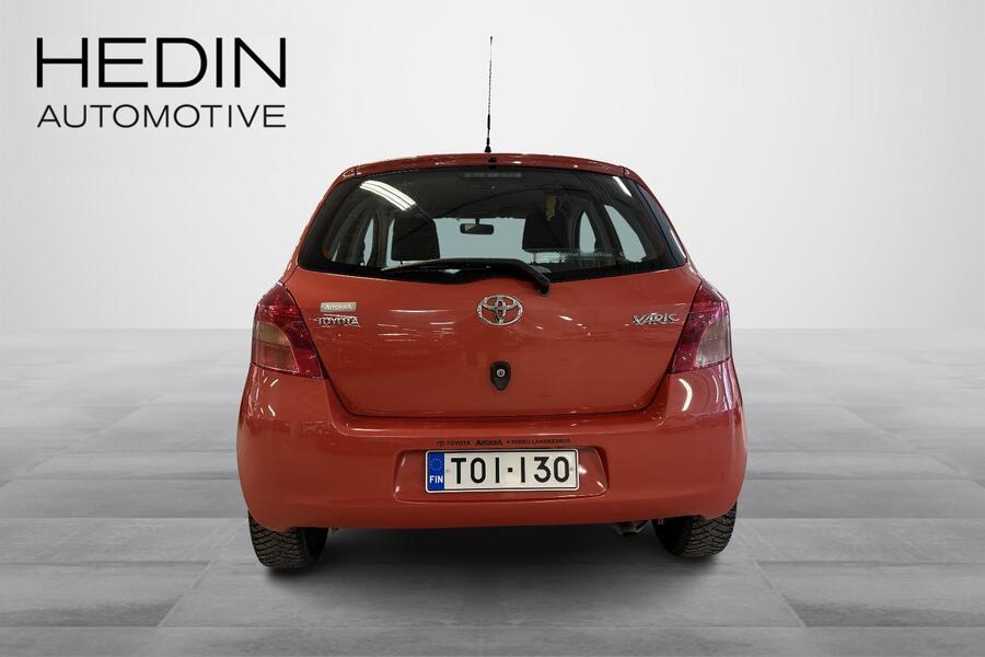 Toyota Yaris vaihtoauto