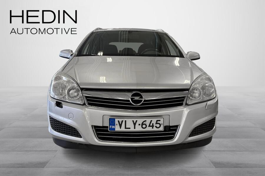 Opel Astra vaihtoauto