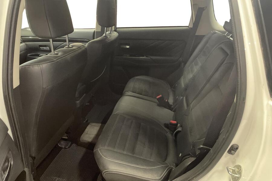 Mitsubishi Outlander PHEV vaihtoauto