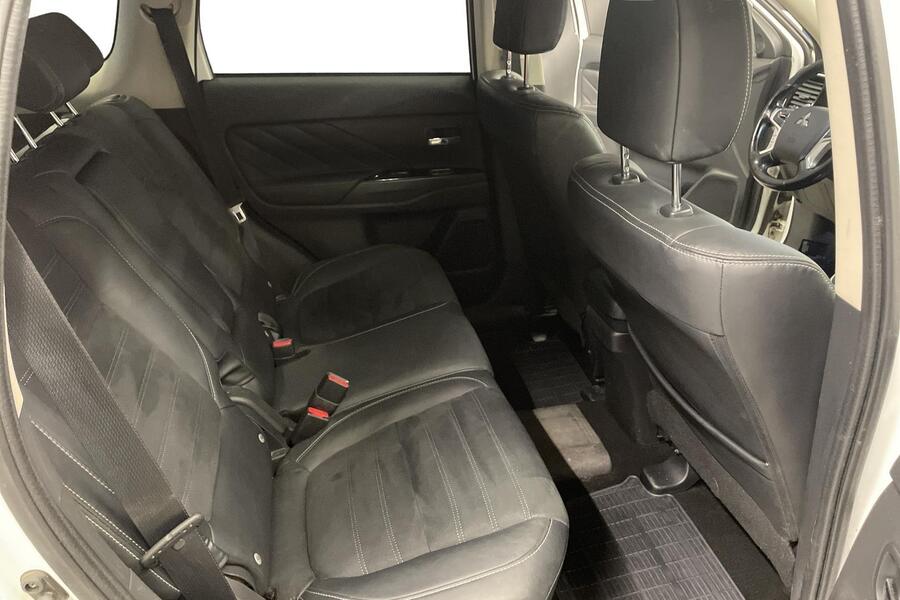 Mitsubishi Outlander PHEV vaihtoauto