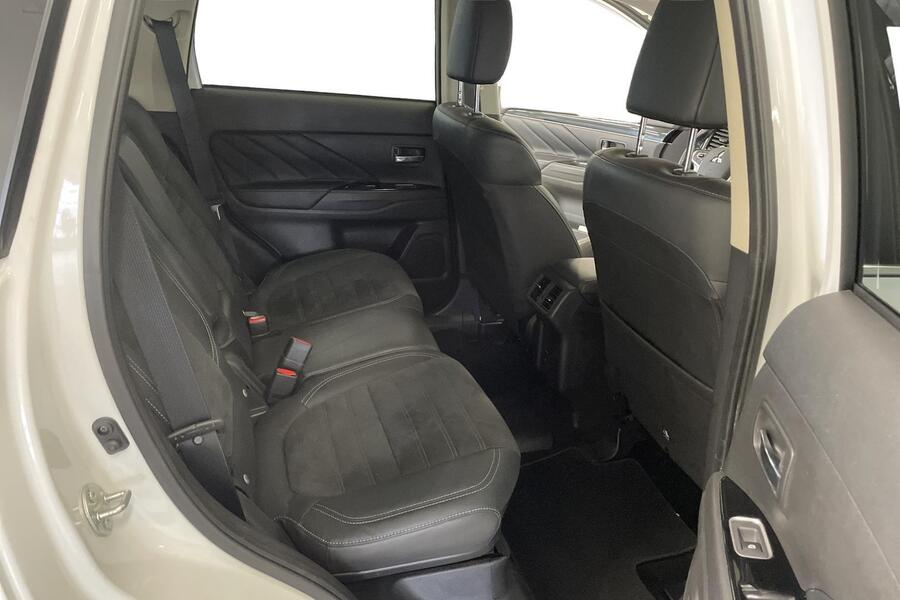 Mitsubishi Outlander PHEV vaihtoauto